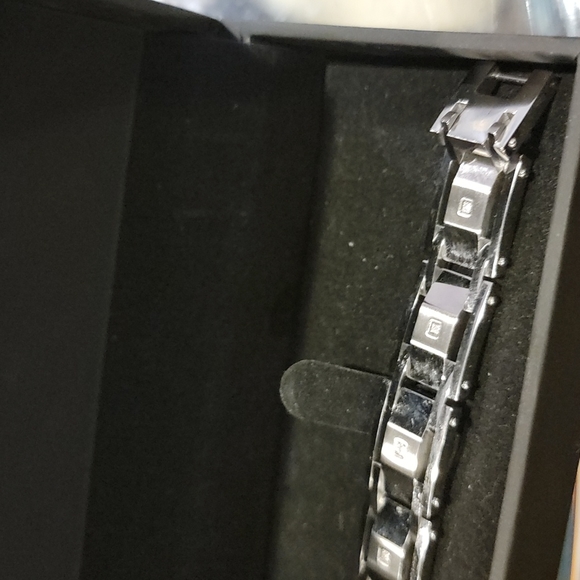 Bracelet - Picture 3 of 11